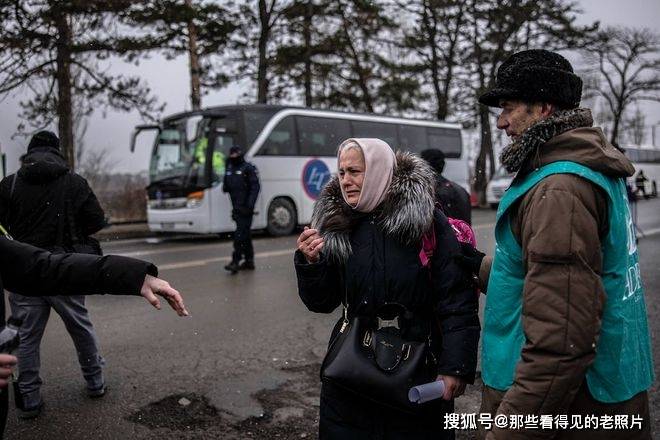 罗马尼亚VS乌克兰_两次普利策奖得主记录的逃往罗马尼亚的乌克兰难民