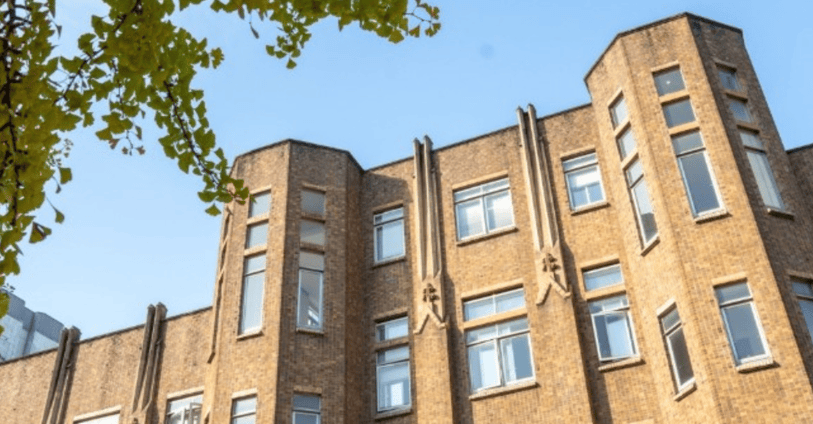 皇冠信用网在线注册_一名中国女子在东京大学楼顶欣赏夜景皇冠信用网在线注册，攀爬烟囱后摔至负一楼死亡