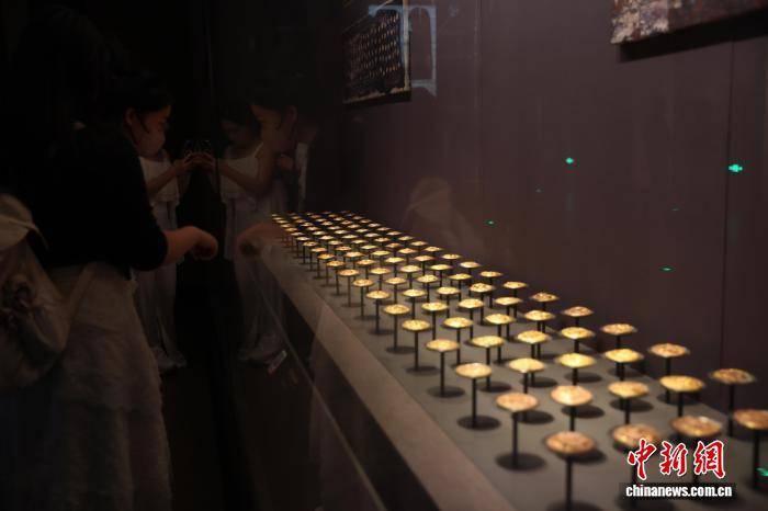 如何申请皇冠信用网
_赣江观澜:海昏侯墓除了金子如何申请皇冠信用网
,还有哪些“惊世大发现”?