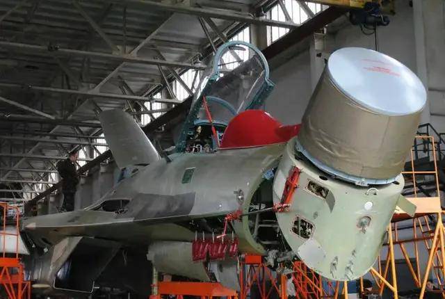 皇冠賬號註冊_三代同堂皇冠賬號註冊！央视首次出现歼-11、歼-11BS、歼-11BG同框画面