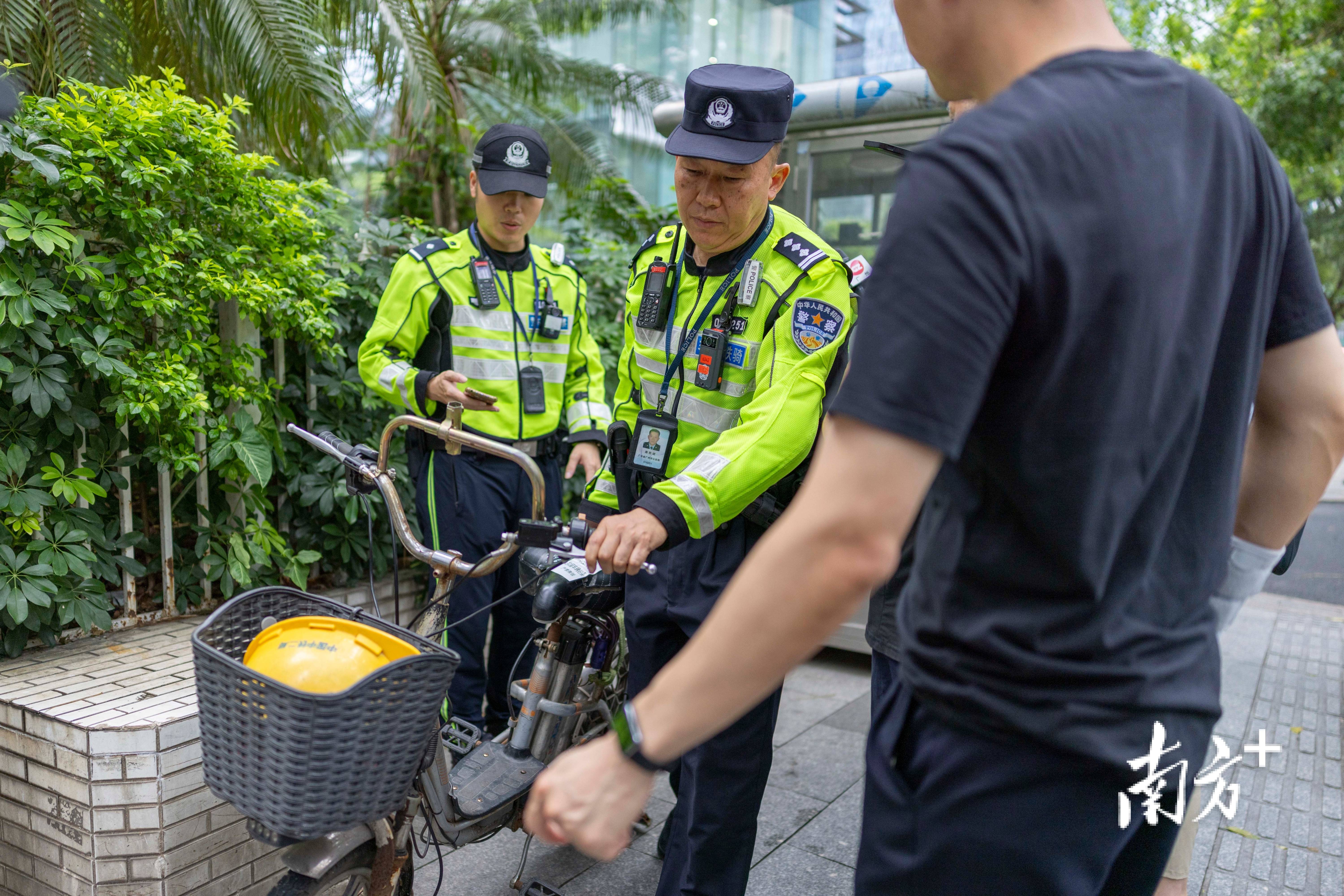 皇冠信用平台出租出售_今日起皇冠信用平台出租出售，广州交警将依法查扣主干道停放的无牌、假牌“电鸡”