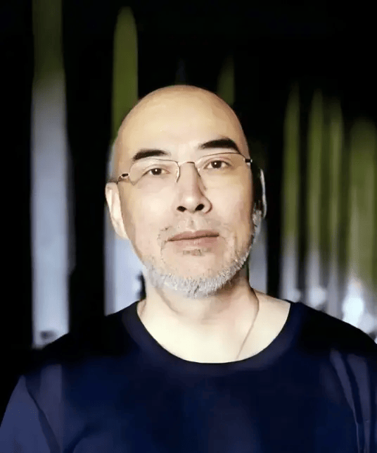 皇冠世界杯2026_独家调查｜从6800元购买的顾客到8800万元的送拍人